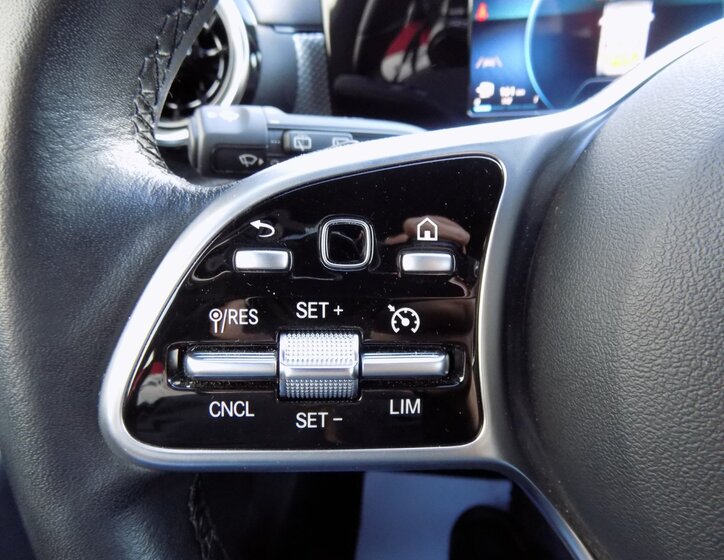 Mercedes-Benz CLA 27