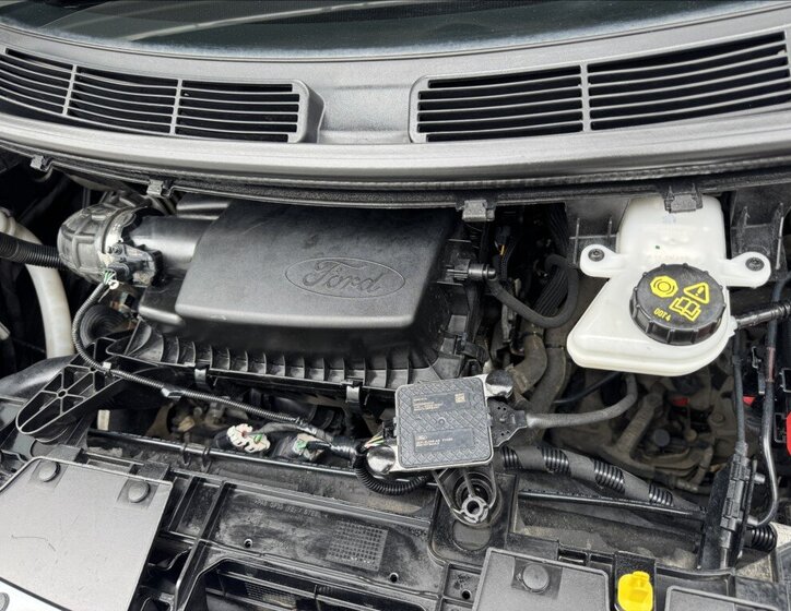 Ford Transit Custom Kombi 2,0 l 96 kw