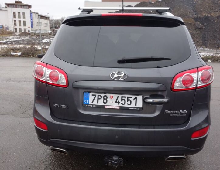 Hyundai Santa Fe 8
