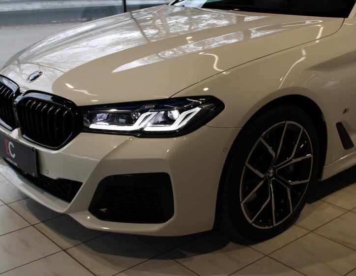 BMW Řada 5 Kombi 3,0 l 210 kw