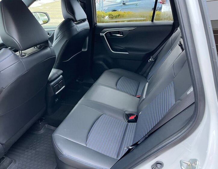 Toyota RAV4 SUV 2,5 l 131 kw