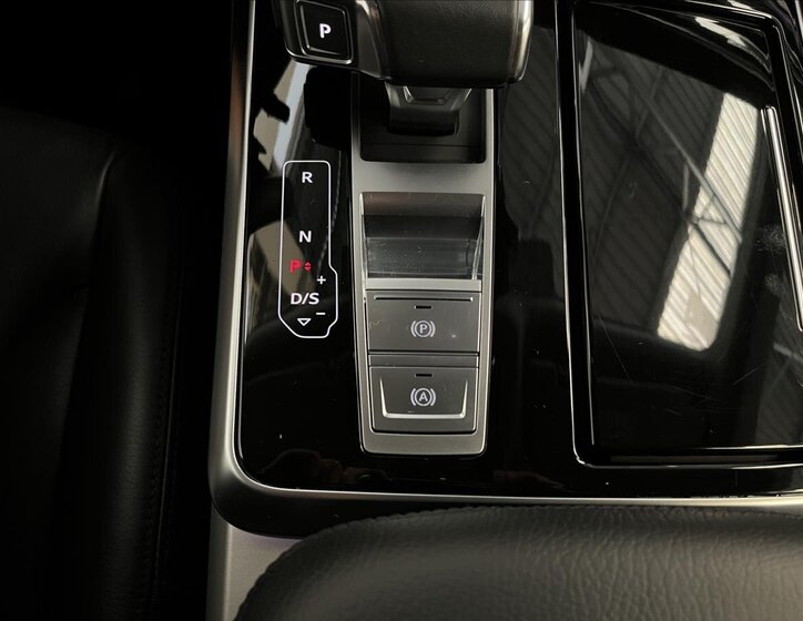 Audi Q8 SUV 3,0 l 250 kw