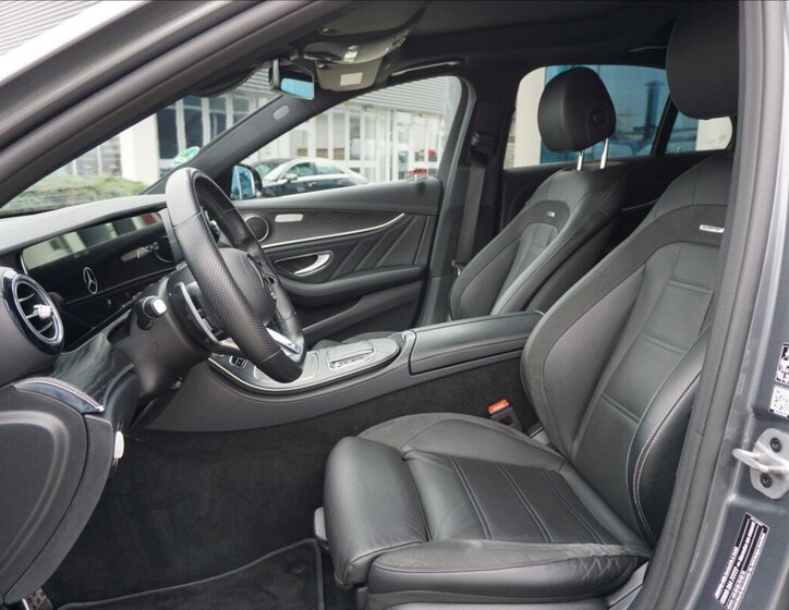 Mercedes-Benz Třídy E Sedan / Limuzína 3,0 l 320 kw