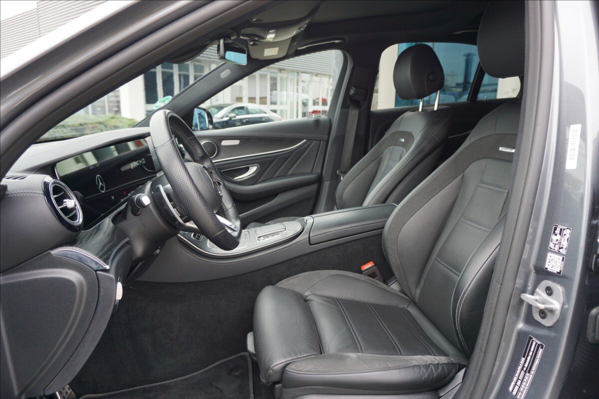 Mercedes-Benz Třídy E Sedan / Limuzína 3,0 l 320 kw