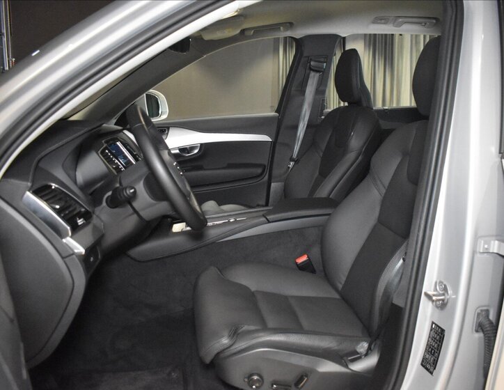 Volvo XC90 SUV / Terénní 2,0 l 173 kw