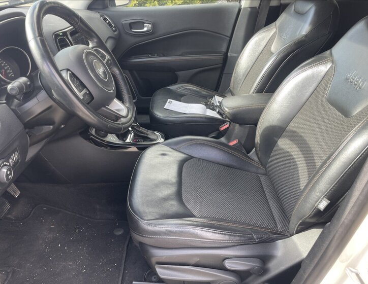 Jeep Compass SUV / Terénní 2,0 l 103 kw