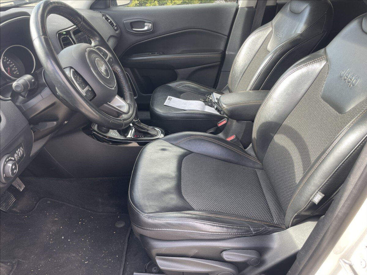 Jeep Compass SUV / Terénní 2,0 l 103 kw