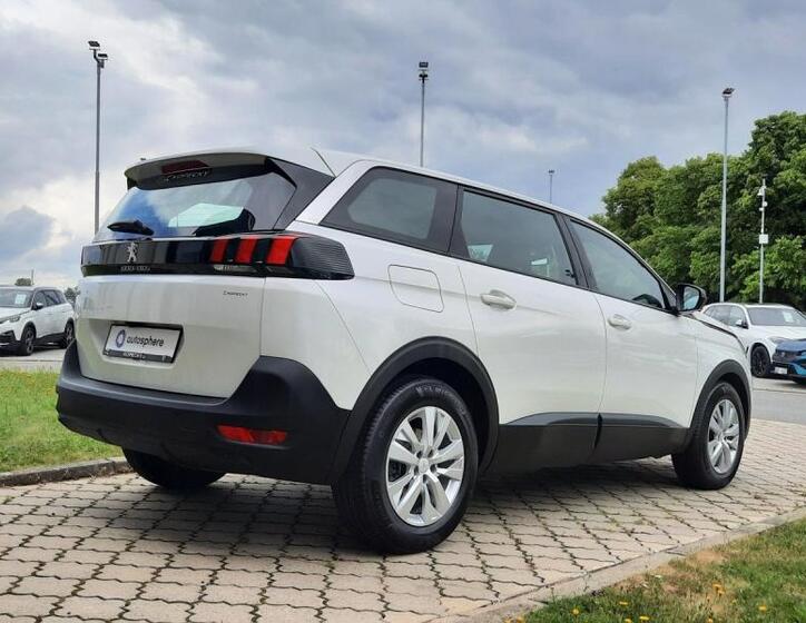 Peugeot 5008 3
