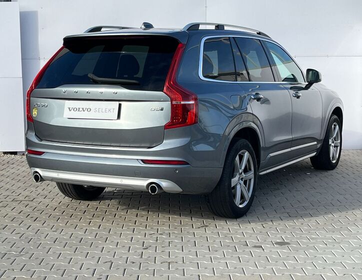 Volvo XC90 6