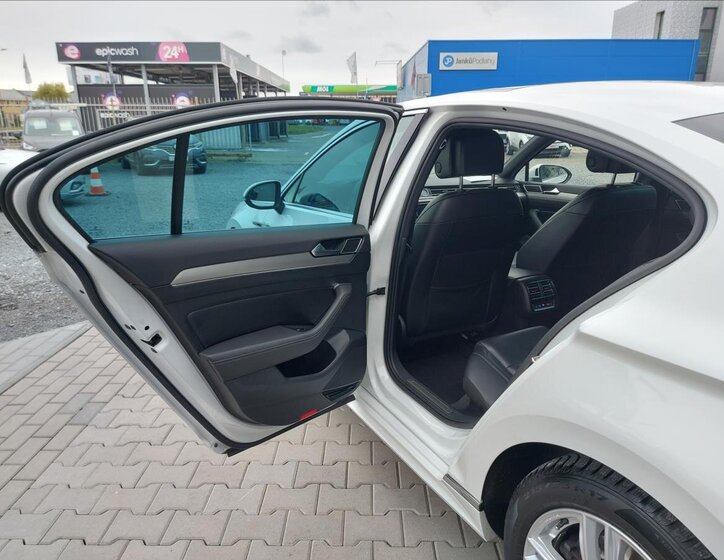 Volkswagen Passat 13