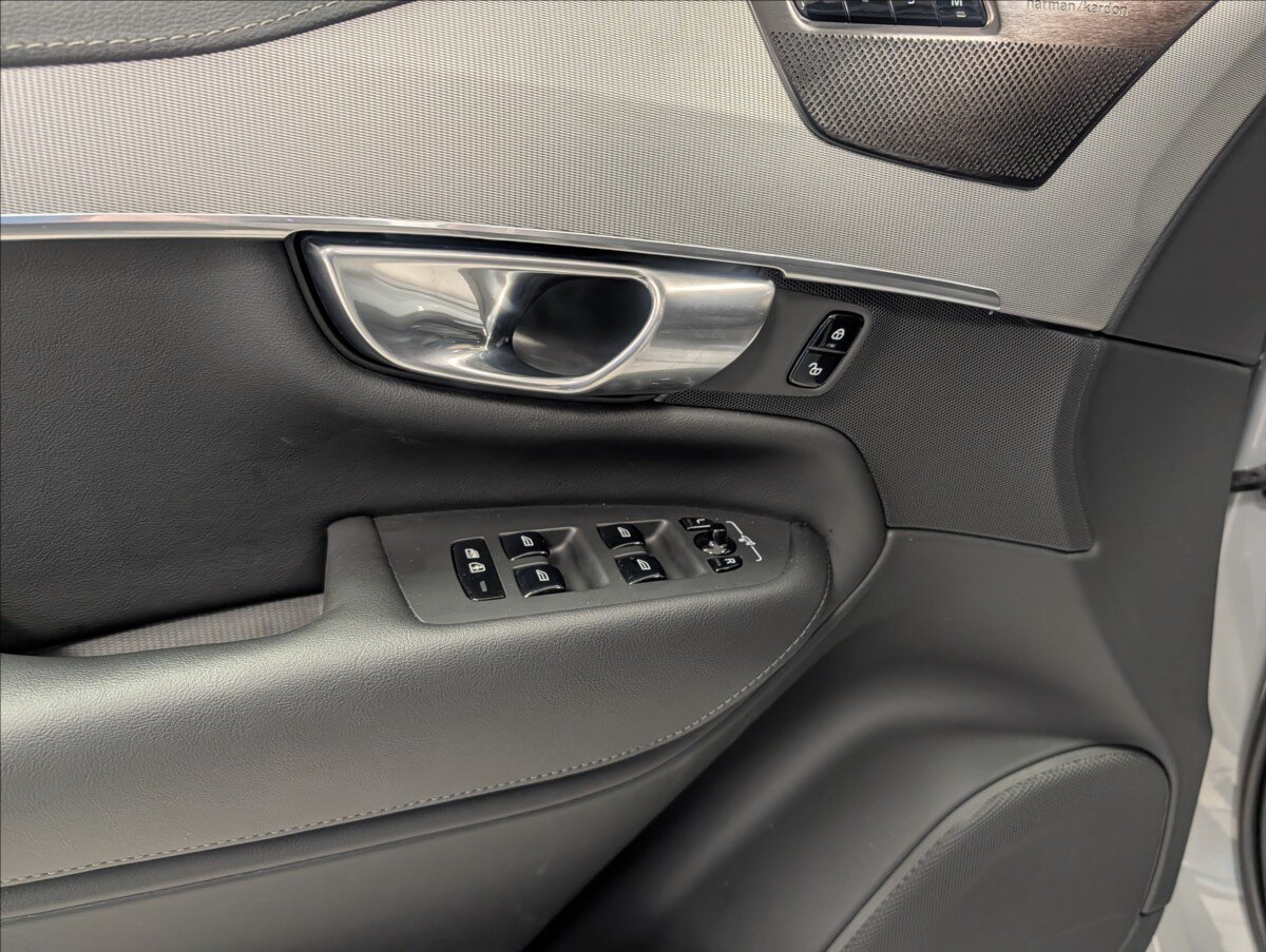 Volvo XC90 Ostatní 2,0 l 335 kw