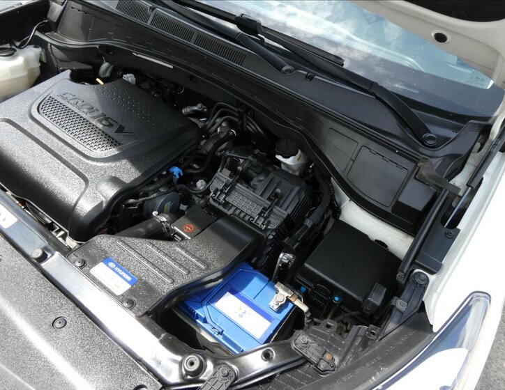 Hyundai Grand Santa Fe 45