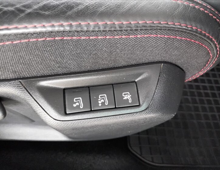 Peugeot 308 Hatchback 2,0 l 130 kw