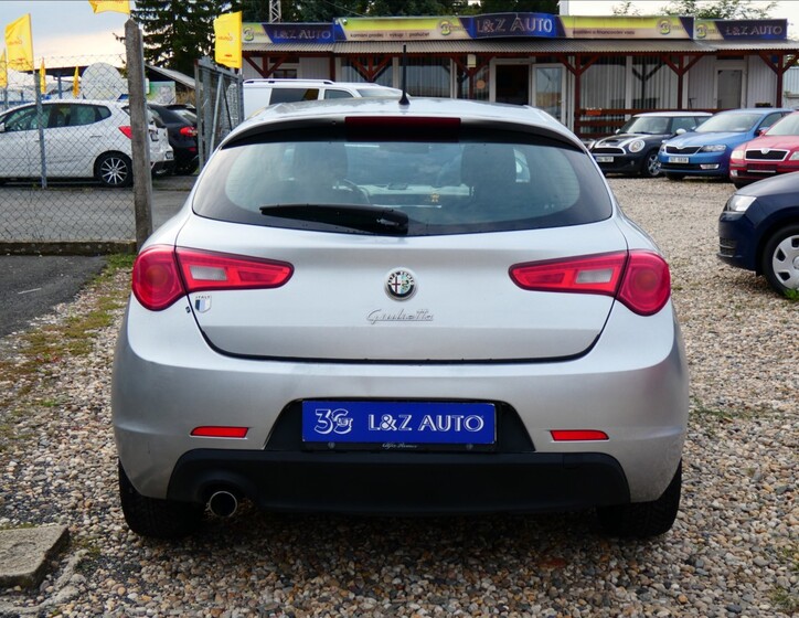 Alfa Romeo Giulietta 5