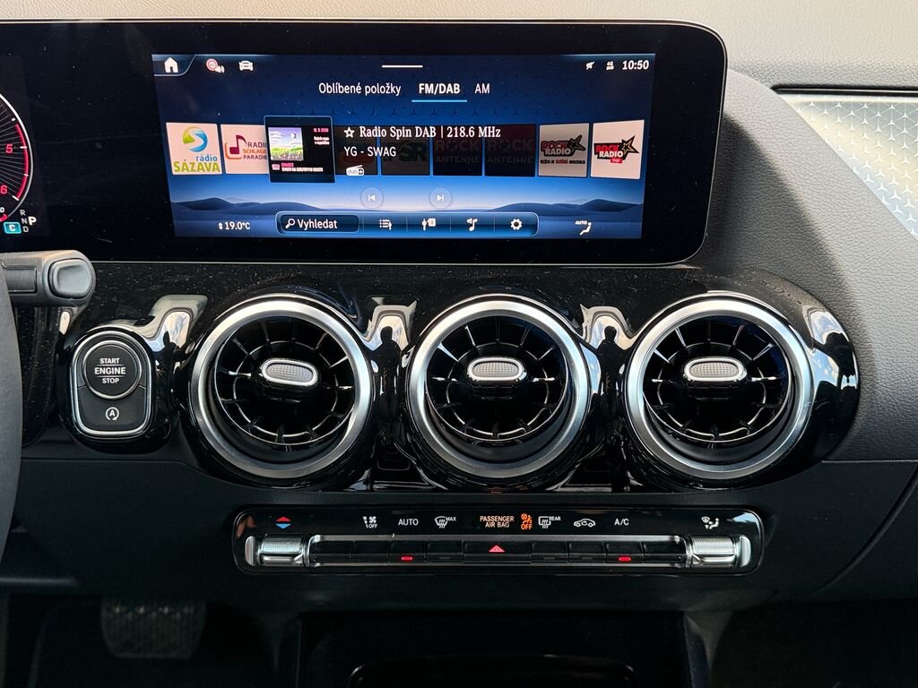 Mercedes-Benz GLA SUV / Terénní 2,0 l 85 kw