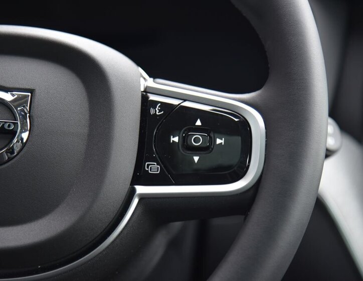 Volvo XC60 SUV / Terénní 2,0 l 186 kw