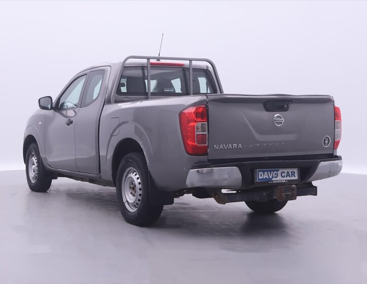 Nissan Navara 5