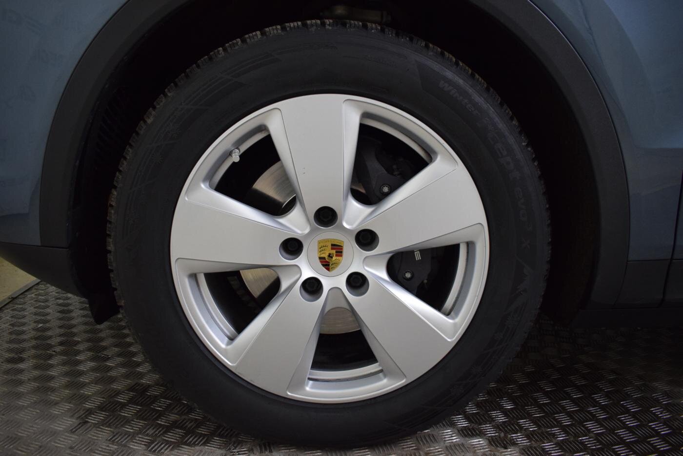 Porsche Cayenne SUV 3,0 l 250 kw