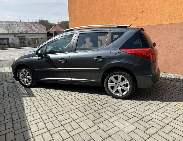 Peugeot 207 Kombi 1,6 l 88 kw