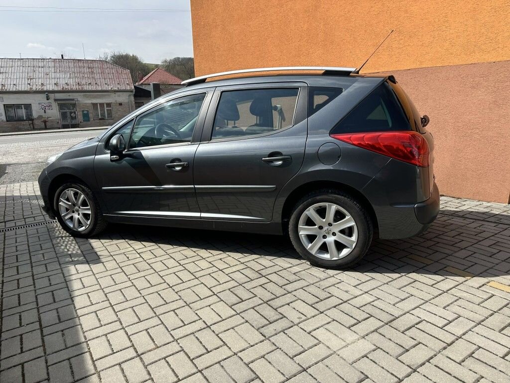 Peugeot 207 Kombi 1,6 l 88 kw