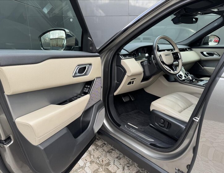 Land Rover Range Rover Velar 10