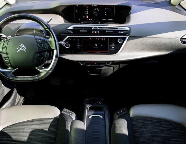 Citroën C4 SpaceTourer MPV 2,0 l 120 kw