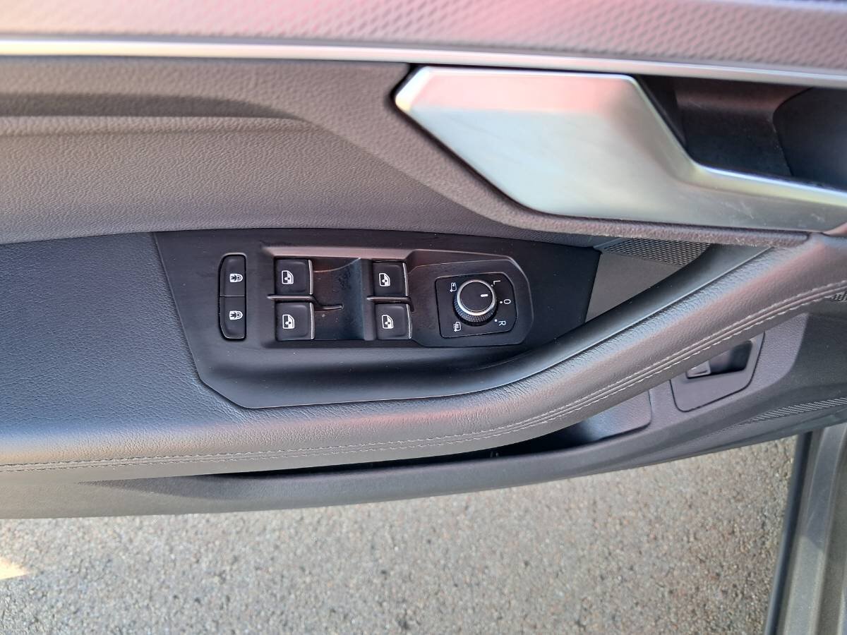 Volkswagen Touareg SUV / Terénní 3,0 l 210 kw