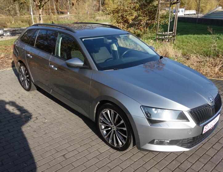 Škoda Superb 11