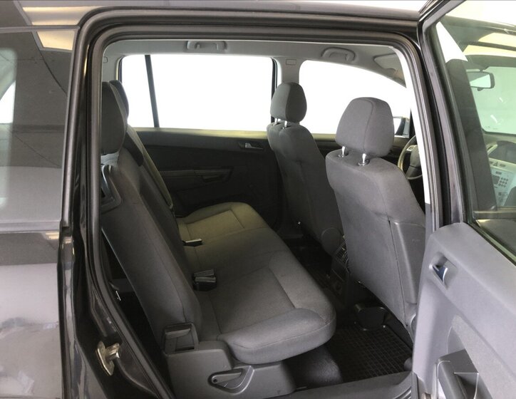 Opel Zafira 11
