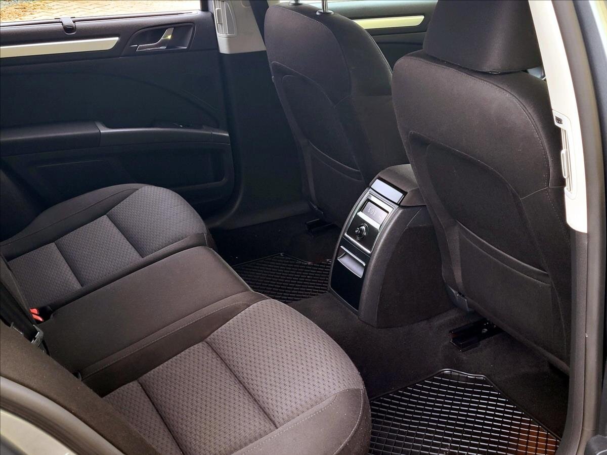 Škoda Superb Kombi 1,8 l 118 kw