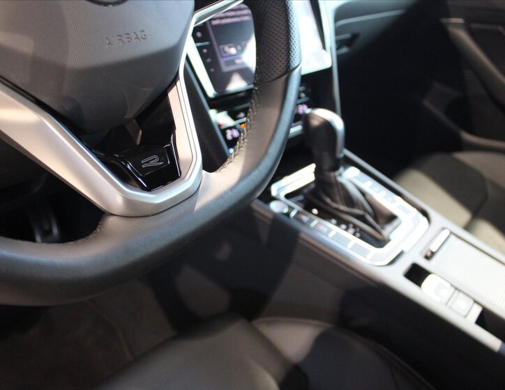 Volkswagen Arteon Kombi 2,0 l 147 kw