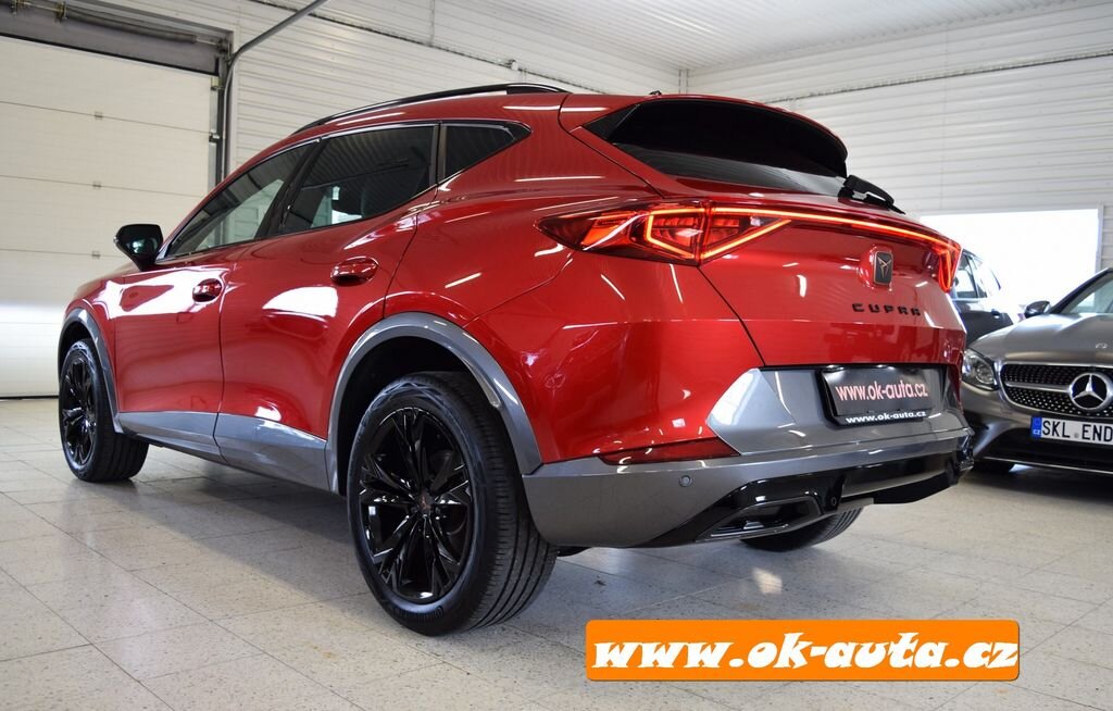 Cupra Formentor SUV / Terénní 2,0 l 110 kw