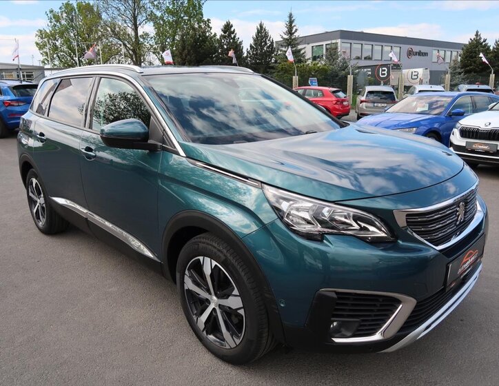 Peugeot 5008 SUV / Terénní 1,2 l 96 kw