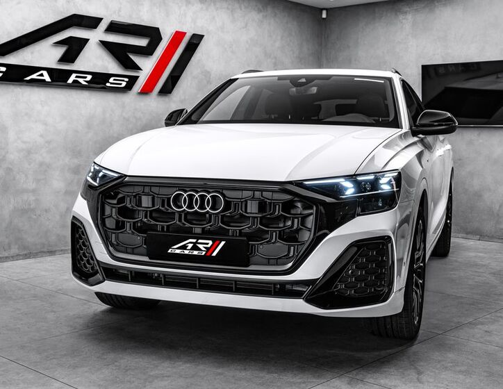 Audi Q8 3