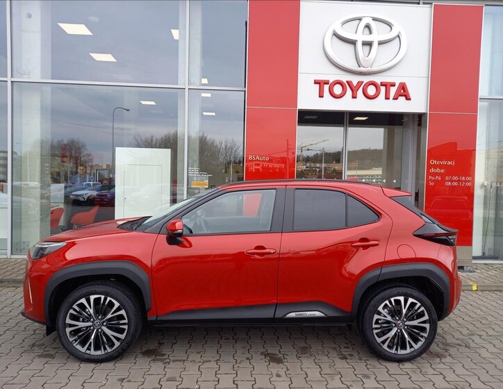 Toyota Yaris Cross SUV 1,5 l 96 kw