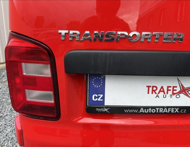 Volkswagen Transporter Skříň 2,0 l 110 kw