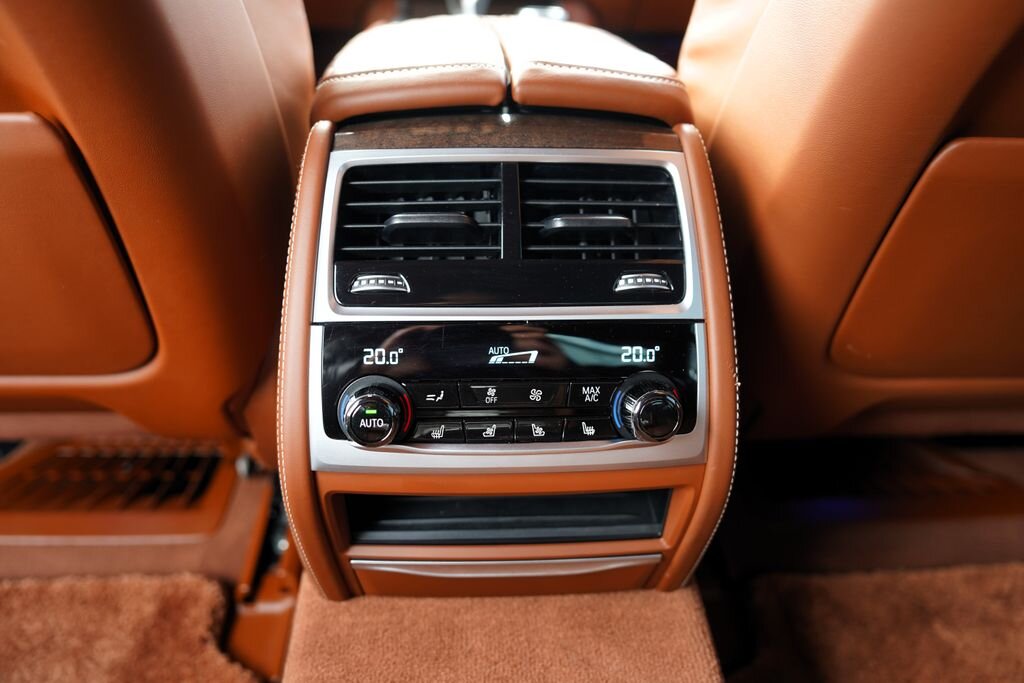 BMW Řada 7 Sedan / Limuzína 6,6 l 430 kw