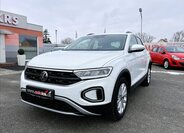 Volkswagen T-Roc 11