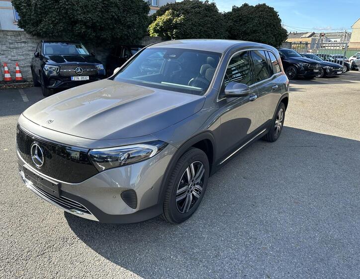 Mercedes-Benz EQB 3