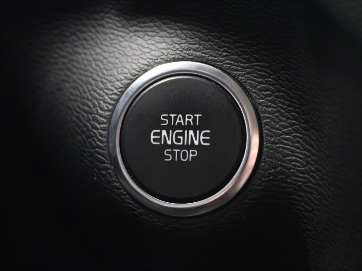 Volvo XC40 SUV / Terénní 2,0 l 182 kw