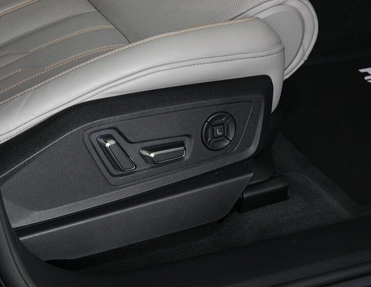 Audi e-tron SUV 0,0 300 kw