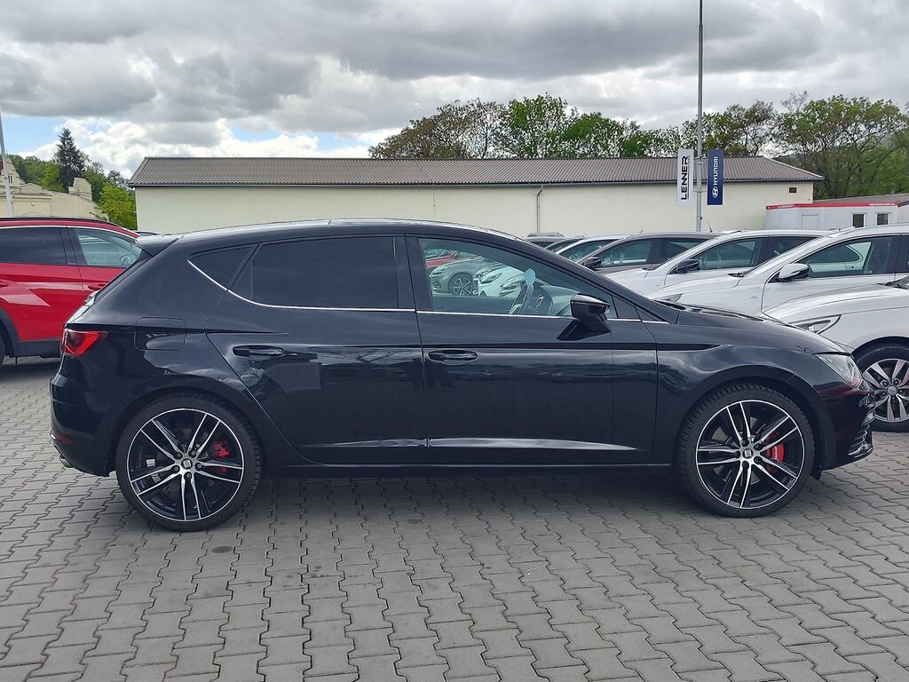 Seat Leon Hatchback 2,0 l 221 kw
