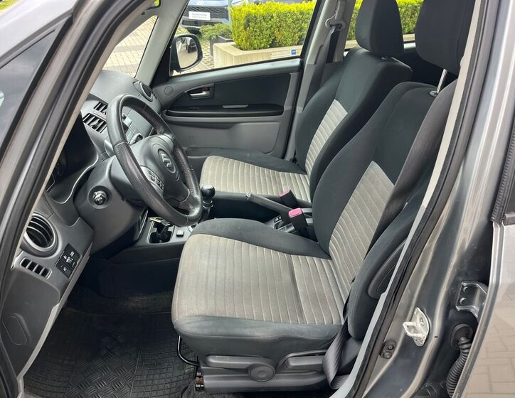 Suzuki SX4 SUV / Terénní 1,6 l 79 kw