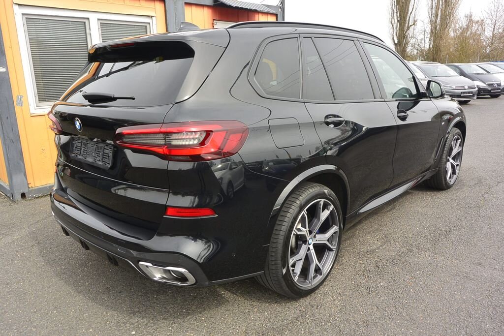 BMW X5 SUV / Terénní 3,0 l 250 kw