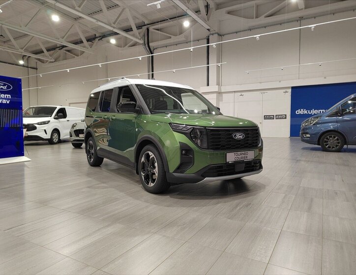 Ford Tourneo Courier 11