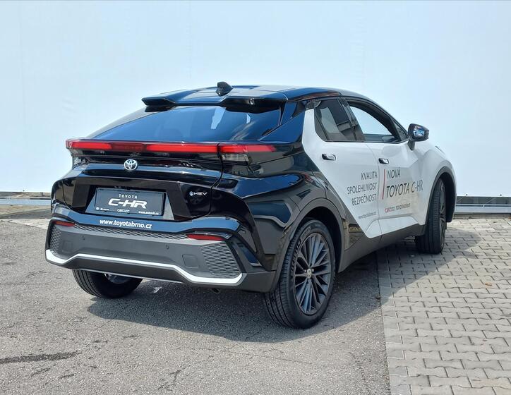 Toyota C-HR 3