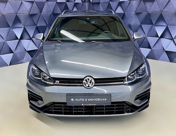 Volkswagen Golf Kombi 2,0 l 221 kw