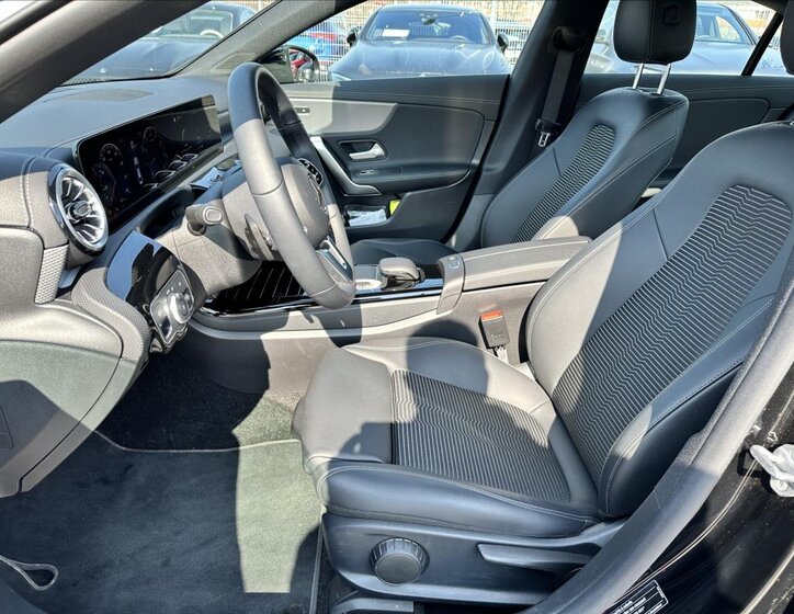 Mercedes-Benz CLA Kupé 1,3 l 120 kw