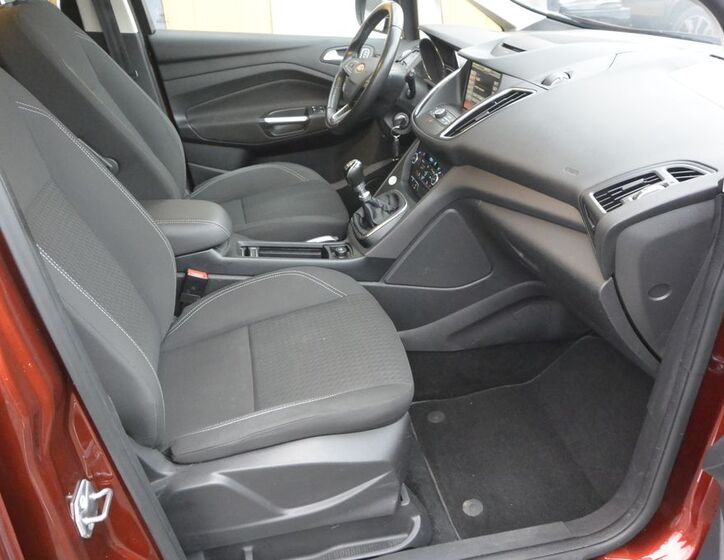 Ford Grand C-MAX 40