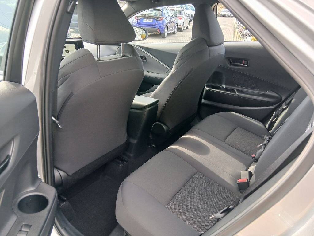 Toyota C-HR SUV / Terénní 1,8 l 72 kw